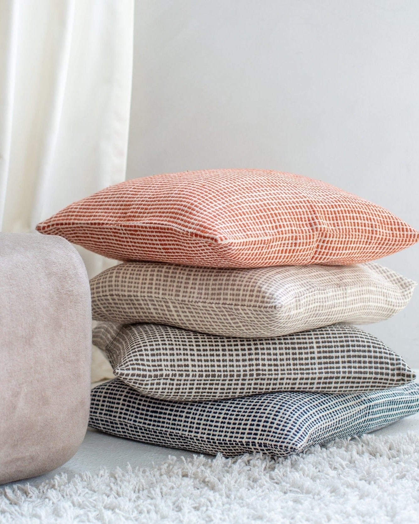 Akobo Cushion - Dark Grey