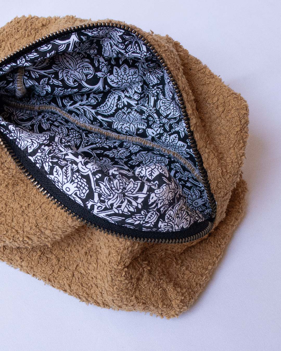 Erode Box Pouch - Tabac