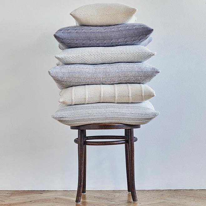 Frigg Pillow