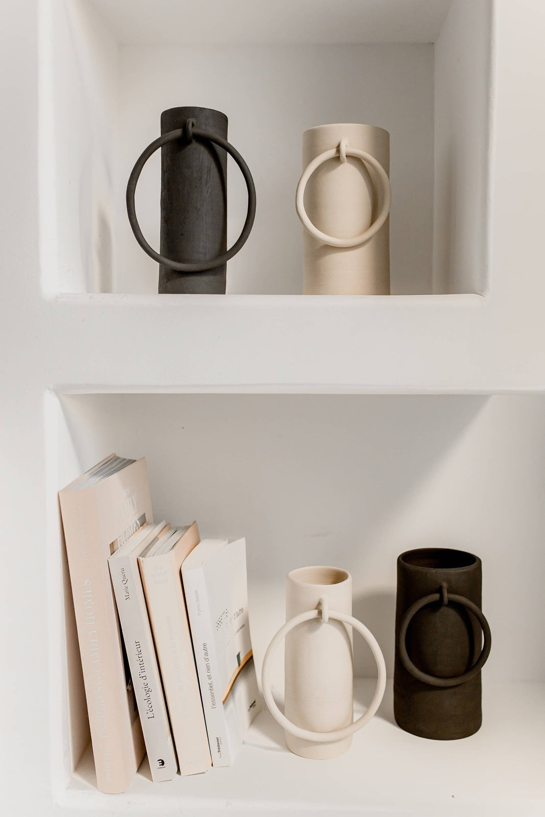 Handmade raw ceramic vase big ring design: Beige