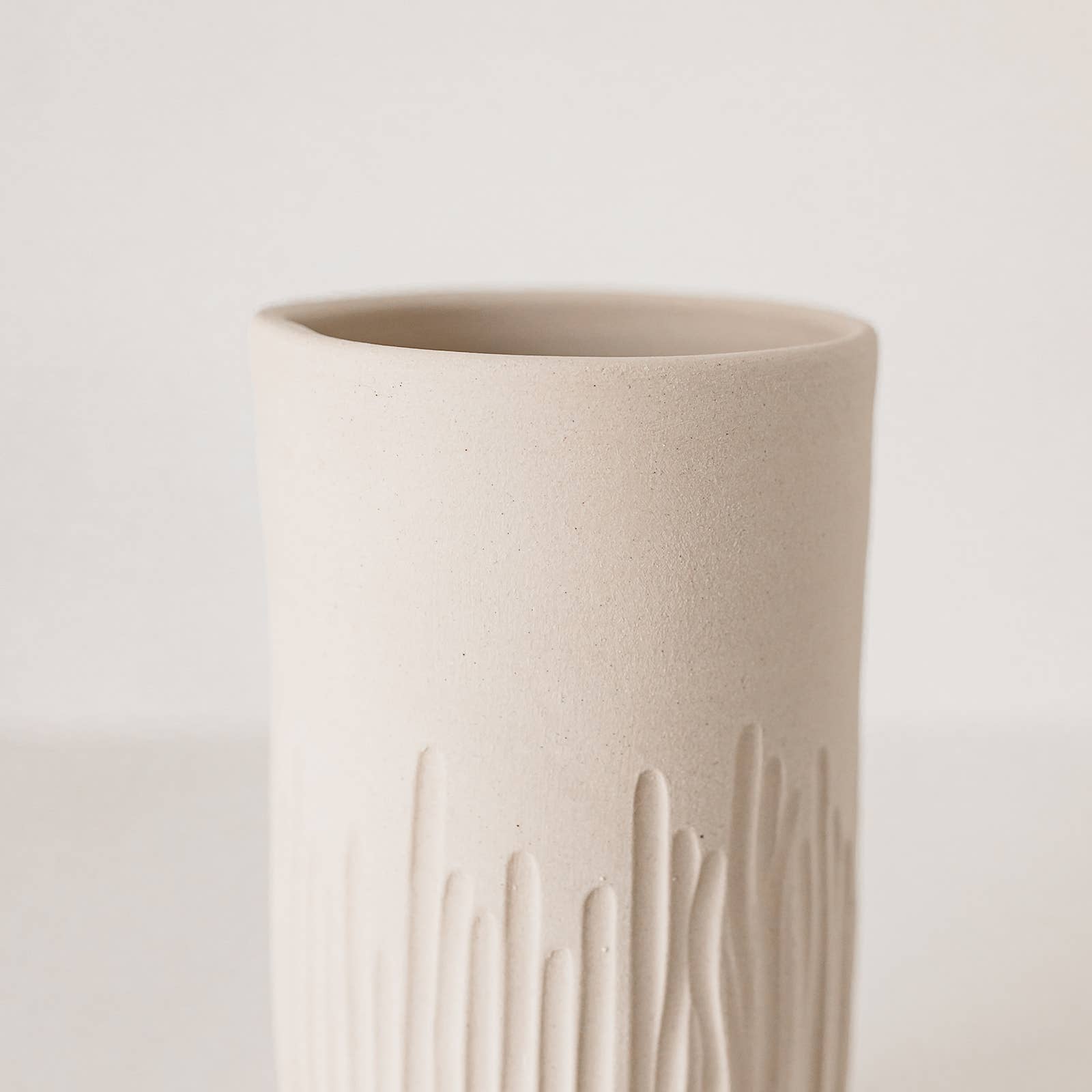 Handmade raw Stripe wabi-sabi design ceramic vase: Beige