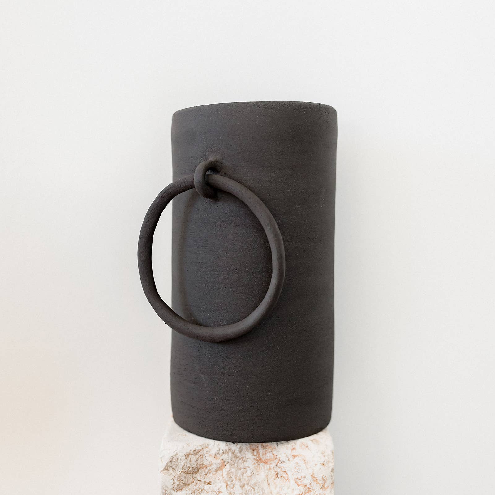 Handmade raw ceramic vase big ring design: Black