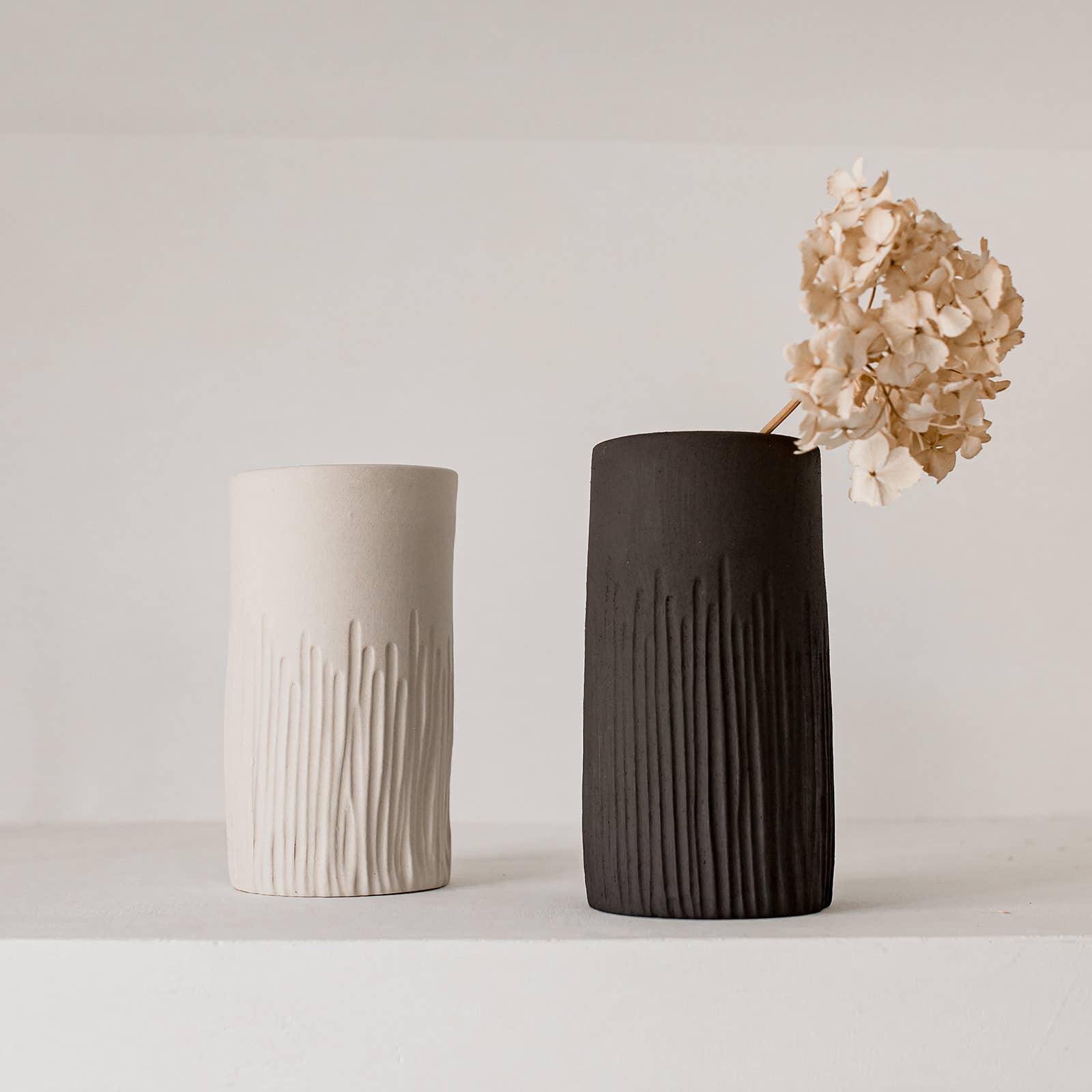 Handmade raw Stripe wabi-sabi design ceramic vase: Beige