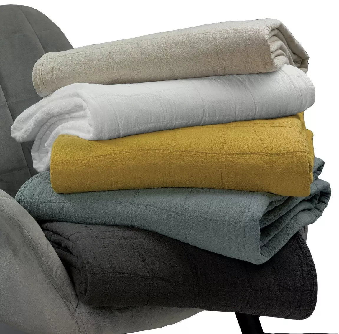 Bed Cover in Recycled Linen