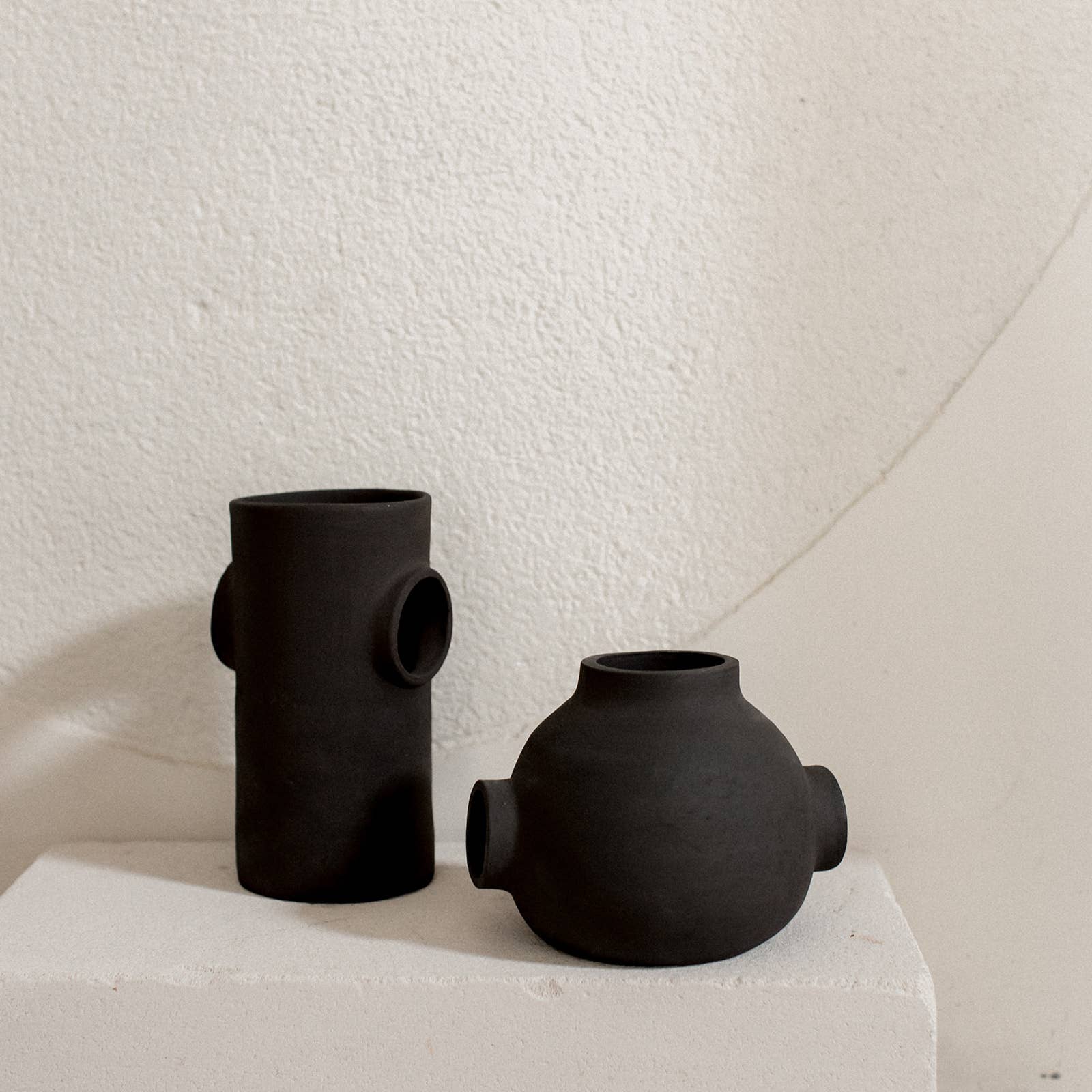 Handmade minimalist raw design ceramic vase Bubbles: Black