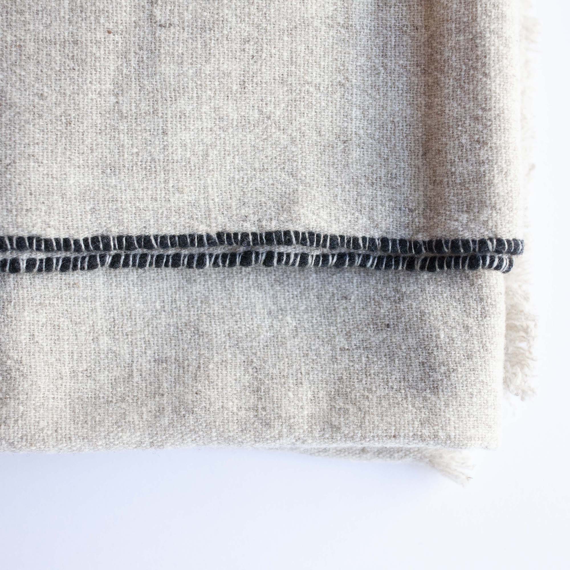 Sisteron Throw