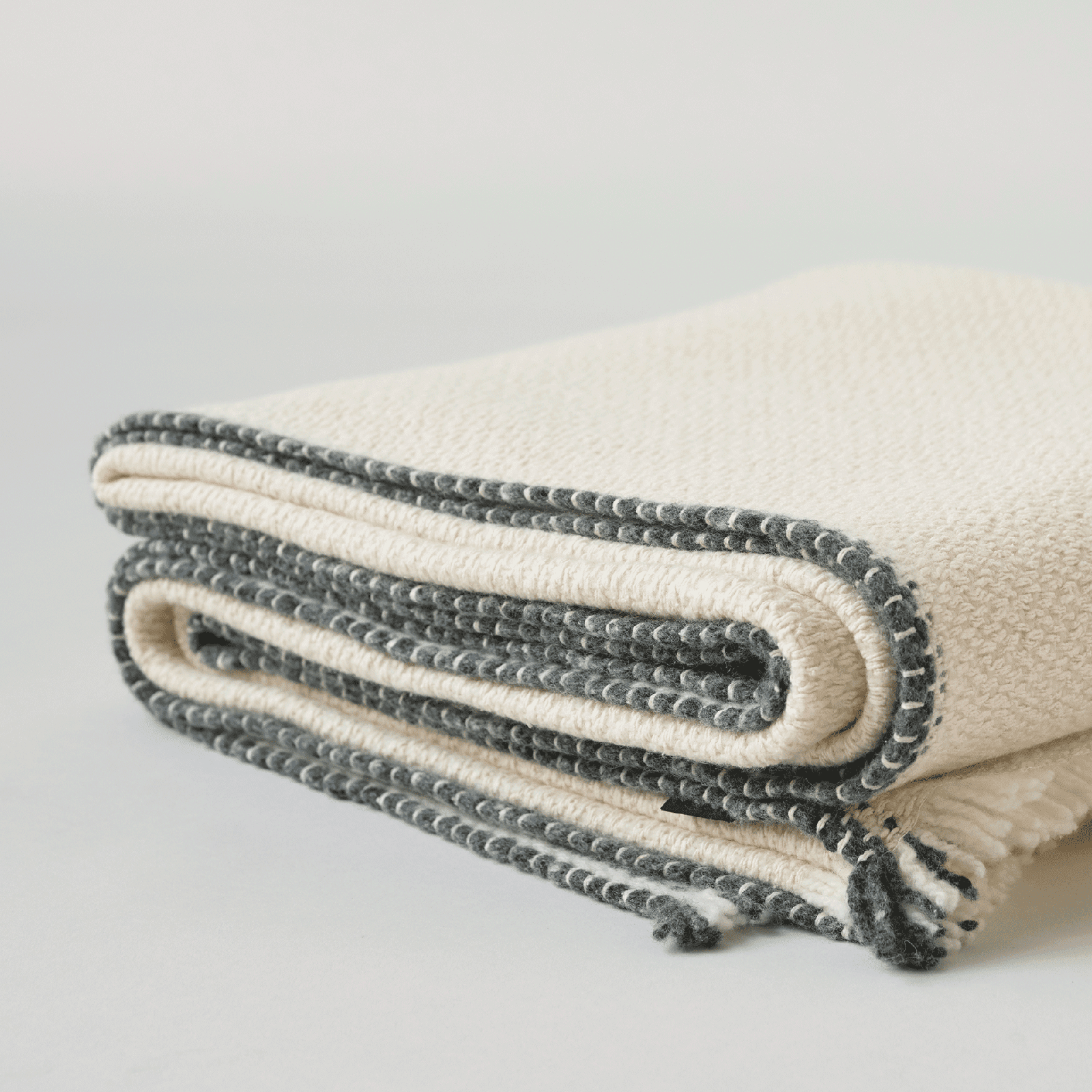 Hydra Throw in Turquoise